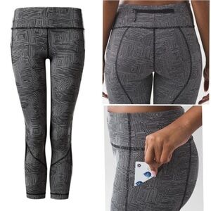 Lululemon Pace Rival Crop Tights Maze Jacquard White Black with Mesh Size 4